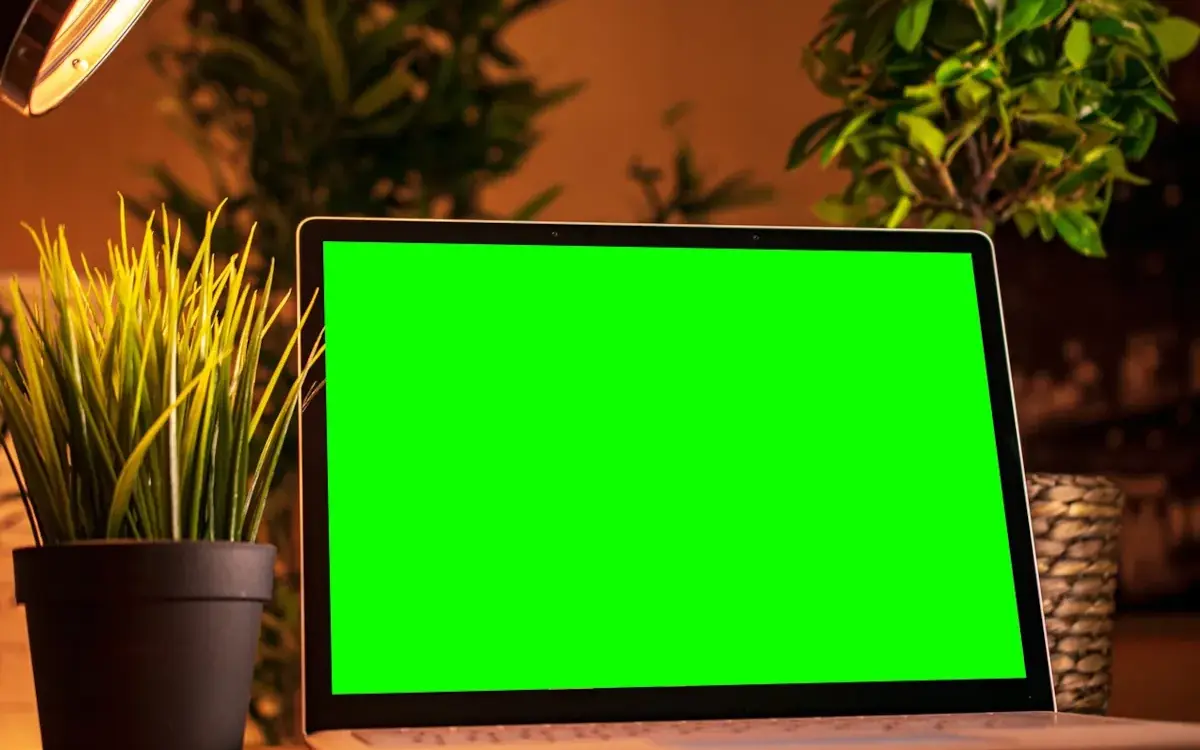 Discutarea avantajelor și aplicațiilor tehnologiei OLED (Organic Light Emitting Diode) în iluminat și design interior.